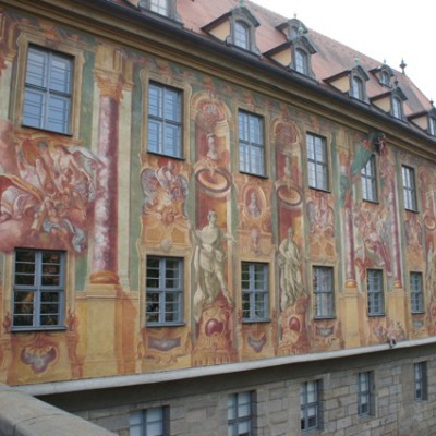 Muurschildering op stadhuis